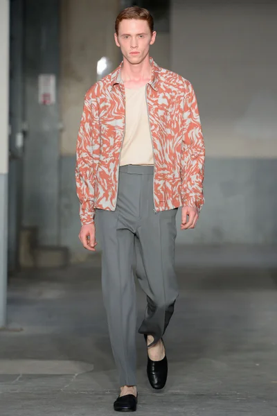 Look 8
